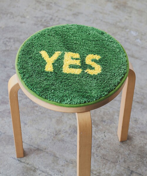 Badge Rug（ラグ/マット）｜bpr BEAMS（ビーピーアール ビームス