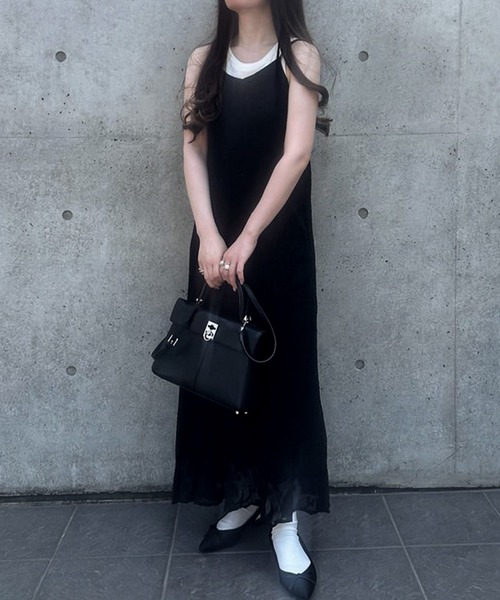 JUNOAH（ジュノア）の「フラワージャガードプリーツキャミワンピース（ワンピース・レディース・ネイビー/クリーム/ブラック・LARGE/MEDIUM/SMALL）」の5枚目の写真