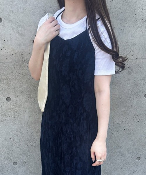 JUNOAH（ジュノア）の「フラワージャガードプリーツキャミワンピース（ワンピース・レディース・ネイビー/クリーム/ブラック・LARGE/MEDIUM/SMALL）」の11枚目の写真