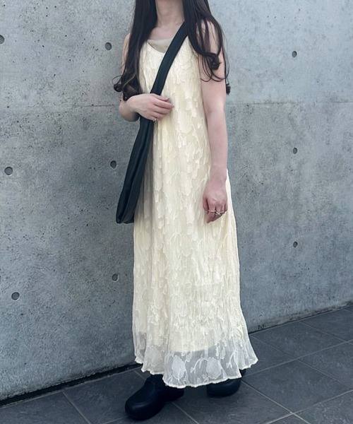 JUNOAH（ジュノア）の「フラワージャガードプリーツキャミワンピース（ワンピース・レディース・ネイビー/クリーム/ブラック・LARGE/MEDIUM/SMALL）」の15枚目の写真