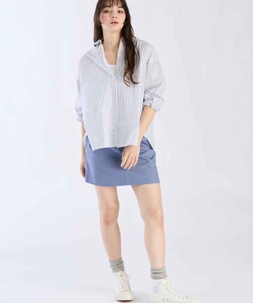 To b. by agnes b.（トゥービーバイアニエスベー）の「コットン ストライプ ロングスリーブ シャツ（シャツ/ブラウス・レディース・ホワイト・36/38/40）」の5枚目の写真