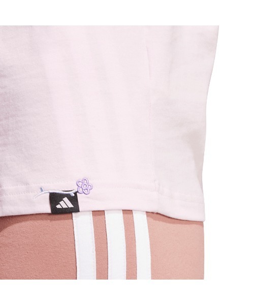 adidas(アディダス)の「アディダス adidas ラウンジ ミニ グラフィック半袖Tシャツ(Tシャツ/カットソー・レディース・スモークピンク/ブラック/ピンク・S/M/L/XL)」の8枚目の写真