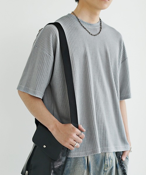 MinoriTY(マイノリティ)の「【MinoriTY】ソフトワッフルショート丈ハーフスリーブTシャツ メンズ 短丈Tシャツ 春服 半袖Tシャツ(Tシャツ/カットソー・メンズ・ライトグレー/ブルー・S/M/L)」の2枚目の写真
