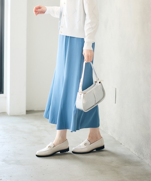 12Twelve Agenda（トゥエルブ　アジェンダ）の「サイドリブ切替マーメイドスカート（スカート・レディース・ブルー/ブラック・M）」の4枚目の写真