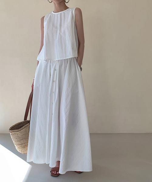 Doula Doula(ドゥーラドゥーラ)の「セットアップ ノースリーブブラウス&フレアロングスカート(セットアップ・レディース・ホワイト/ベージュ/ブラック/グレー/ネイビー・FREE)」の6枚目の写真