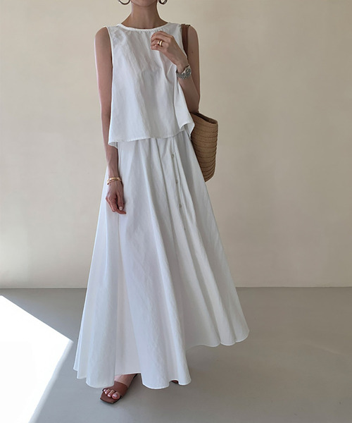 Doula Doula(ドゥーラドゥーラ)の「セットアップ ノースリーブブラウス&フレアロングスカート(セットアップ・レディース・ホワイト/ベージュ/ブラック/グレー/ネイビー・FREE)」の11枚目の写真