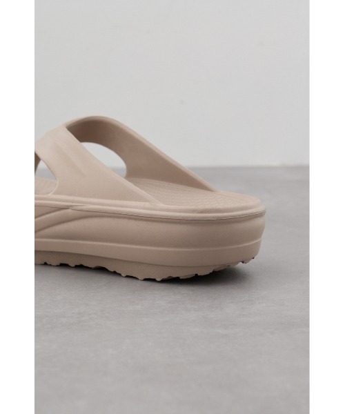 AZUL by moussy（アズールバイマウジー）の「ラクフィールプラットフォームトングサンダル（サンダル・メンズ・ベージュ/ブラック・MEDIUM/LARGE）」の18枚目の写真