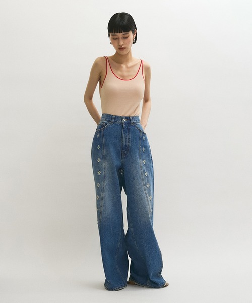 ADAM ET ROPE'（アダムエロペ）の「イノセンスフラワーデニム（デニムパンツ・レディース・サックスブルー/ブラック系その他・36/38）」の6枚目の写真