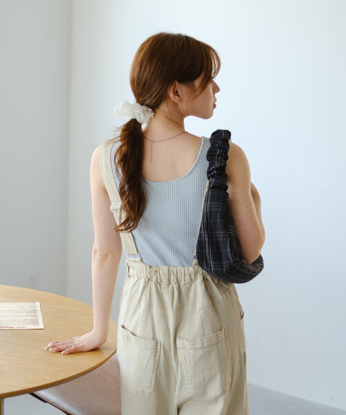 Kastane(カスタネ)の「【4色展開/カップ取り外し可】カップ付きニットタグリブタンク(タンクトップ・レディース・ブラック/アイボリー/サックスブルー/ピンク・FREE)」の18枚目の写真