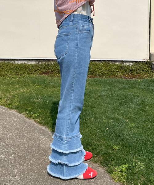 HELLO.SANFRANCISCO(ハローサンフランシスコ)の「【HELLO.SANFRANCISCO/ハローサンフランシスコ】裾フリルフレアデニム(デニムパンツ・レディース・サックスブルー・MEDIUM/SMALL/X-SMALL)」の11枚目の写真