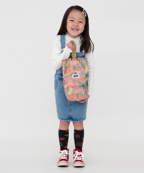 KiU（キウ）の「キッズシューズバッグ2nd（トートバッグ・キッズ・ブルー系その他/カラフル/ブラック/ブラック系その他/タイガーカモ・FREE）」の10枚目の写真