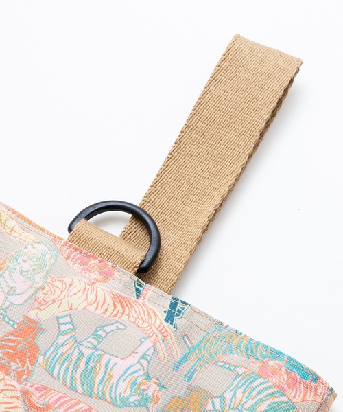 KiU（キウ）の「キッズシューズバッグ2nd（トートバッグ・キッズ・ブルー系その他/カラフル/ブラック/ブラック系その他/タイガーカモ・FREE）」の17枚目の写真