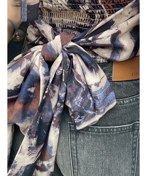 EVRIS（エヴリス）の「バックリボンホルターネックトップス（Tシャツ/カットソー・レディース・ネイビー/ブラウン/ブラック/マスタード・FREE）」の17枚目の写真