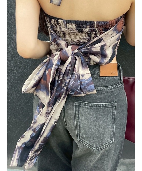 EVRIS（エヴリス）の「バックリボンホルターネックトップス（Tシャツ/カットソー・レディース・ネイビー/ブラウン/ブラック/マスタード・FREE）」の18枚目の写真