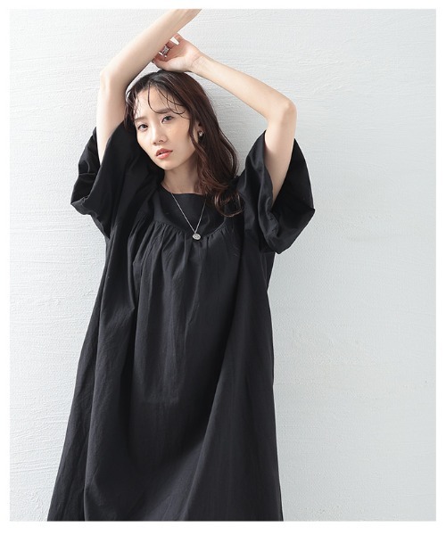 Sawa a la mode(サワアラモード)の「ボリューム袖コットンワンピース(ワンピース・レディース・ブルー/ブラック・FREE)」の11枚目の写真