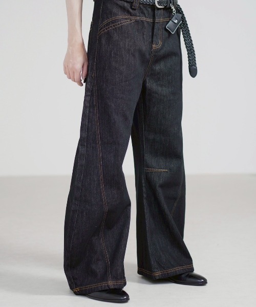 Chikashitsu +（チカシツプラス）の「【Chikashitsu +】lilting stitch curve denim pants / 【チカシツプラス】リルティングステッチカーブデニムパンツ（デニムパンツ・メンズ・ブラック・L/S/M）」の12枚目の写真