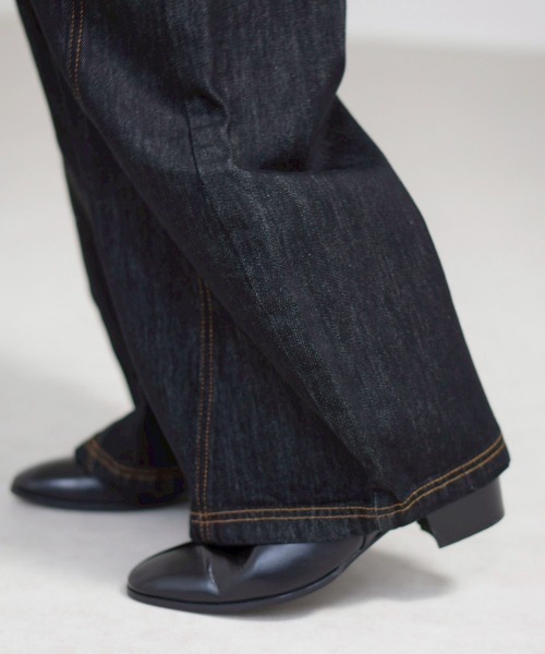 Chikashitsu +（チカシツプラス）の「【Chikashitsu +】lilting stitch curve denim pants / 【チカシツプラス】リルティングステッチカーブデニムパンツ（デニムパンツ・メンズ・ブラック・L/S/M）」の18枚目の写真