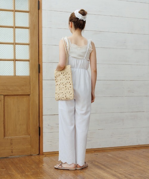flower（フラワー）の「サニーカットワークロンパース（つなぎ/オールインワン・レディース・ホワイト/ブラック・FREE）」の6枚目の写真