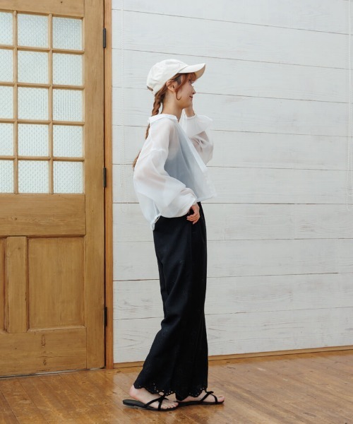 flower（フラワー）の「サニーカットワークロンパース（つなぎ/オールインワン・レディース・ホワイト/ブラック・FREE）」の15枚目の写真