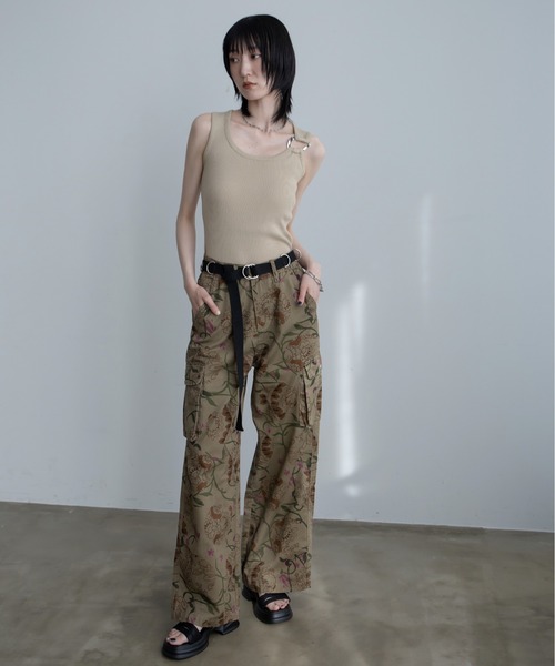 VACANCY（ヴァカンシー）の「ヴィンテージフラワー柄デニムパンツ