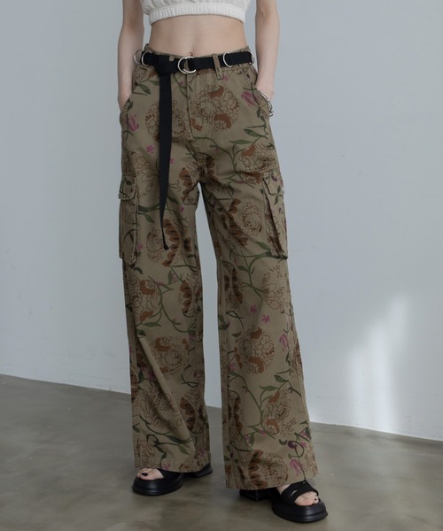 VACANCY（ヴァカンシー）の「ヴィンテージフラワー柄デニムパンツ（デニムパンツ・レディース・ブラウン・MEDIUM/LARGE/X-LARGE）」の13枚目の写真