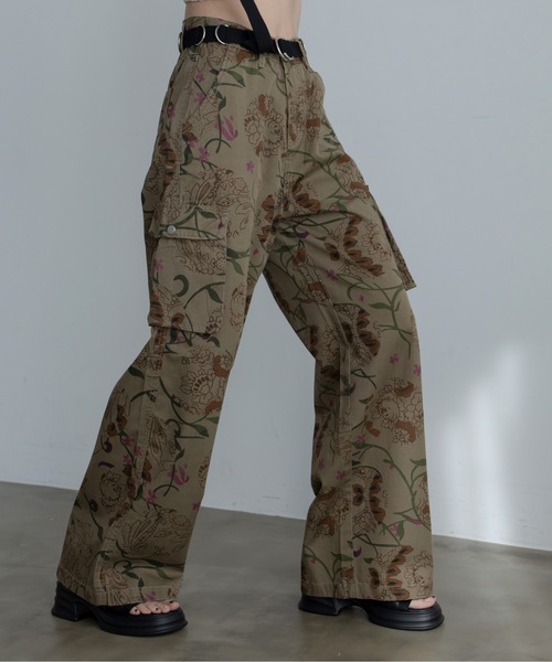 VACANCY（ヴァカンシー）の「ヴィンテージフラワー柄デニムパンツ（デニムパンツ・レディース・ブラウン・MEDIUM/LARGE/X-LARGE）」の7枚目の写真