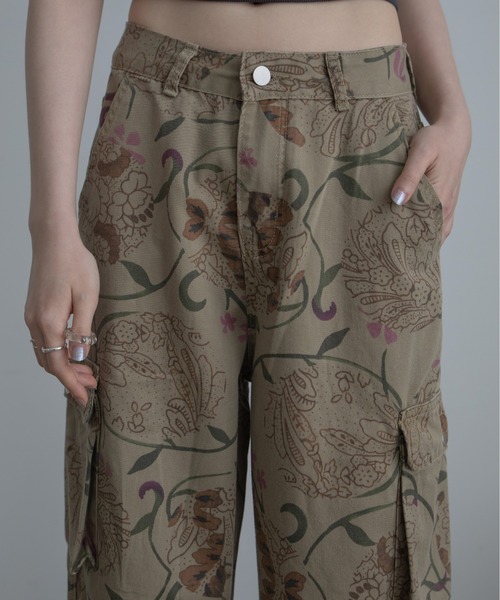 VACANCY（ヴァカンシー）の「ヴィンテージフラワー柄デニムパンツ（デニムパンツ・レディース・ブラウン・MEDIUM/LARGE/X-LARGE）」の19枚目の写真