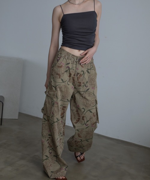 VACANCY（ヴァカンシー）の「ヴィンテージフラワー柄デニムパンツ（デニムパンツ・レディース・ブラウン・MEDIUM/LARGE/X-LARGE）」の22枚目の写真