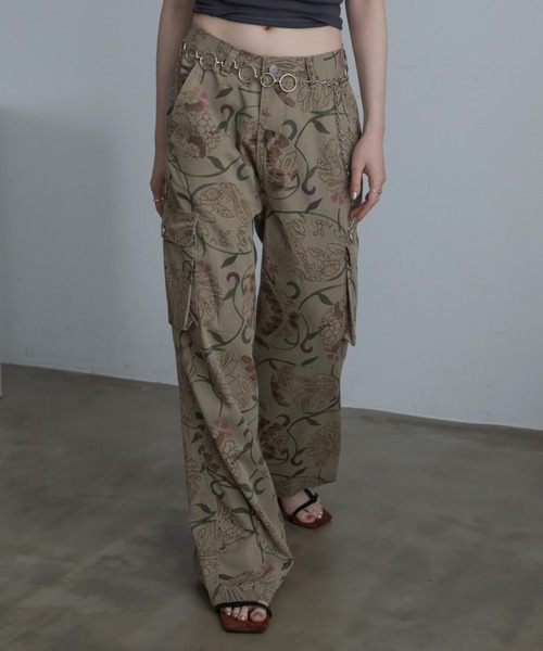 VACANCY（ヴァカンシー）の「ヴィンテージフラワー柄デニムパンツ（デニムパンツ・レディース・ブラウン・MEDIUM/LARGE/X-LARGE）」の16枚目の写真