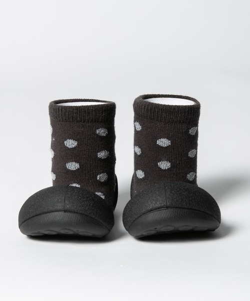 Attipas(アティパス)の「ATTIPAS DOT DOT アティパス ドット ドット ベビーシューズ(ベビーシューズ/ベビーソックス・キッズ・ブラック系1・3.5)」の4枚目の写真