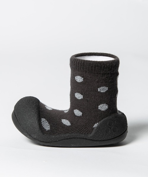Attipas(アティパス)の「ATTIPAS DOT DOT アティパス ドット ドット ベビーシューズ(ベビーシューズ/ベビーソックス・キッズ・ブラック系1・3.5)」の6枚目の写真