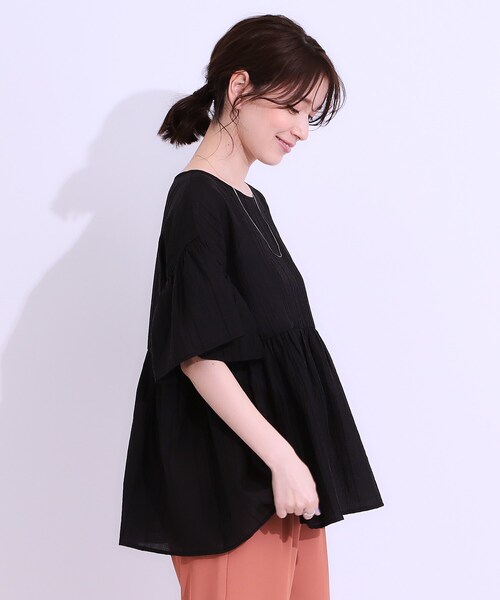 Cutie Blonde(キューティーブロンド)の「【S-LL】ふわっと揺れる ペプラムデザインブラウス(シャツ/ブラウス・レディース・ピンク系/ライトイエロー系/ブラック・04/03/02/01)」の18枚目の写真