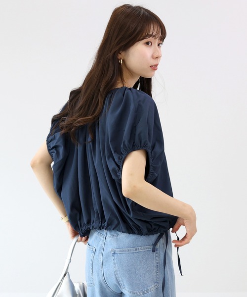 Aletta vita(アレッタビータ)の「シワ加工裾ドロストギャザーブラウス(シャツ/ブラウス・レディース・ダークブラウン/ネイビー・M)」の20枚目の写真