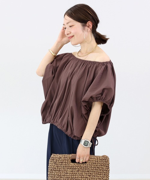 Aletta vita(アレッタビータ)の「シワ加工裾ドロストギャザーブラウス(シャツ/ブラウス・レディース・ダークブラウン/ネイビー・M)」の4枚目の写真