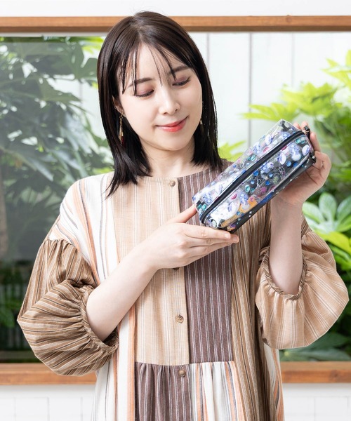 ScoLar(スカラー)の「SC80-24:宇宙とくらげ柄のクリアペンポーチ(ポーチ・レディース・ブラック・FREE)」の1枚目の写真