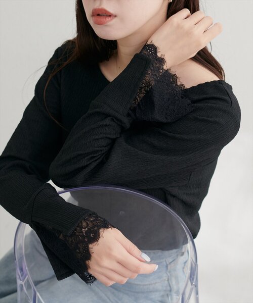 natural couture(ナチュラルクチュール)の「【WEB限定】レース袖切り替えカットソー(Tシャツ/カットソー・レディース・チャコールグレー/オフホワイト/ブラック/ピンク系その他/ボルドー/ブルー・FREE)」の3枚目の写真