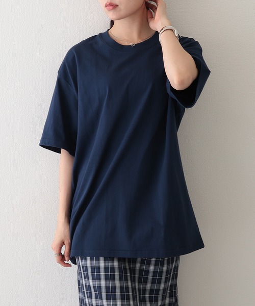 DAYRA(デイラ)の「コットン クルーネック ベーシック 半袖 Tシャツ(Tシャツ/カットソー・レディース・ブラック/グレイッシュベージュ/グレー/ホワイト/ネイビー・S/L/XL/M)」の5枚目の写真