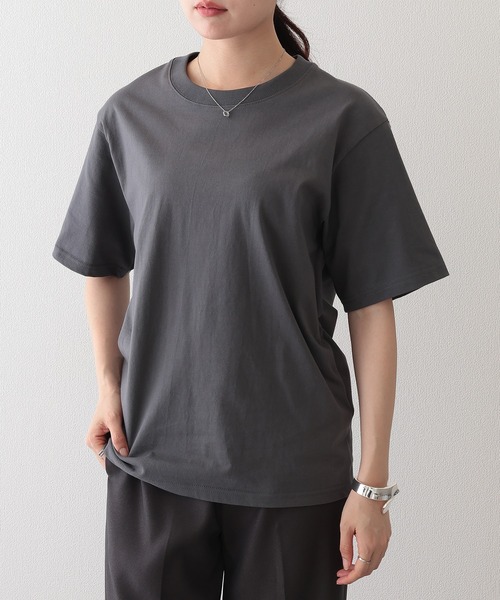 DAYRA(デイラ)の「コットン クルーネック ベーシック 半袖 Tシャツ(Tシャツ/カットソー・レディース・ブラック/グレイッシュベージュ/グレー/ホワイト/ネイビー・S/L/XL/M)」の3枚目の写真