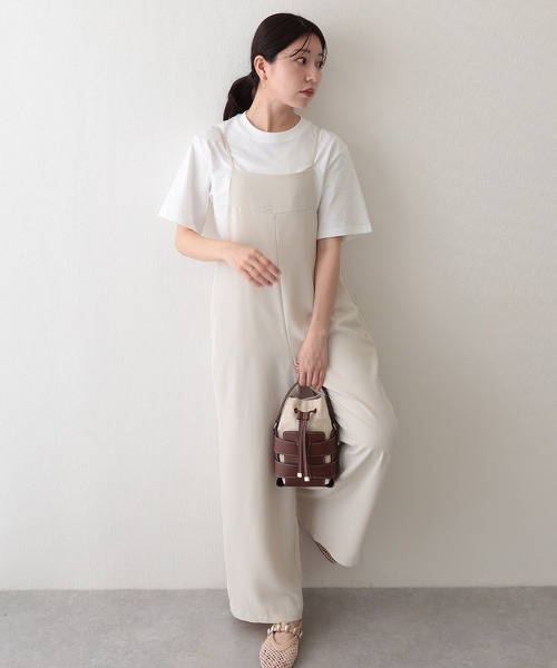 DAYRA(デイラ)の「コットン クルーネック ベーシック 半袖 Tシャツ(Tシャツ/カットソー・レディース・ブラック/グレイッシュベージュ/グレー/ホワイト/ネイビー・S/L/XL/M)」の11枚目の写真