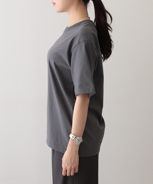 DAYRA(デイラ)の「コットン クルーネック ベーシック 半袖 Tシャツ(Tシャツ/カットソー・レディース・ブラック/グレイッシュベージュ/グレー/ホワイト/ネイビー・S/L/XL/M)」の18枚目の写真