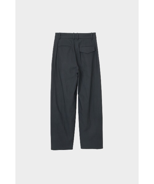 CINOH(チノ)の「COTTON TWILL TWO TUCK PANTS(その他パンツ・メンズ・ブラック系その他・46/44)」の4枚目の写真
