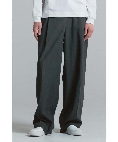 CINOH(チノ)の「COTTON TWILL TWO TUCK PANTS(その他パンツ・メンズ・ブラック系その他・46/44)」の5枚目の写真