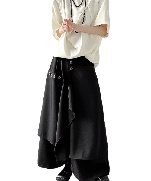 SHIBUYA Zy.(シブヤジー)の「アシンメトリーBIGボタンフラップパンツ(その他パンツ・メンズ・ブラック・L/M)」の3枚目の写真