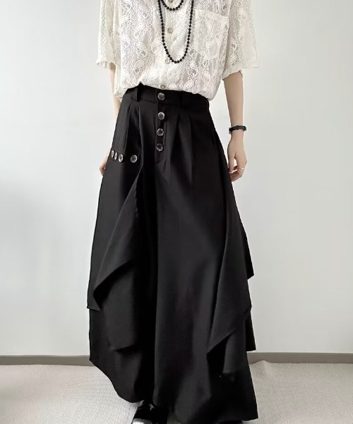 SHIBUYA Zy.(シブヤジー)の「アシンメトリーBIGボタンフラップパンツ(その他パンツ・メンズ・ブラック・L/M)」の5枚目の写真