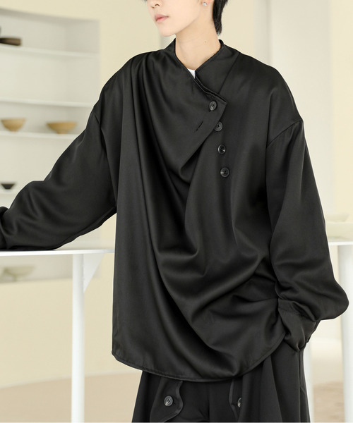 neos(ネオス)の「【neos】ルーズシルエット ドレープ ハイネック ロングスリーブ プルオーバー シャツ(シャツ/ブラウス・メンズ・ブラック/グレー・MEDIUM/LARGE/X-LARGE)」の8枚目の写真