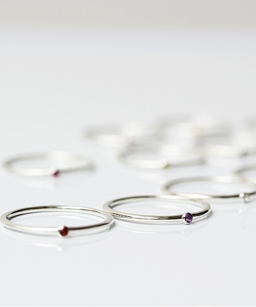 sowi（ソーイ）の「SV925　Talat　誕生石　シンプル　リング（リング・レディース・ライトブルー/ダークブルー/パープル/イエロー/ホワイト/グリーン/ライトグリーン/ピンク/レッド/ワインレッド/オフホワイト/ブルー・#11/#9）」の16枚目の写真