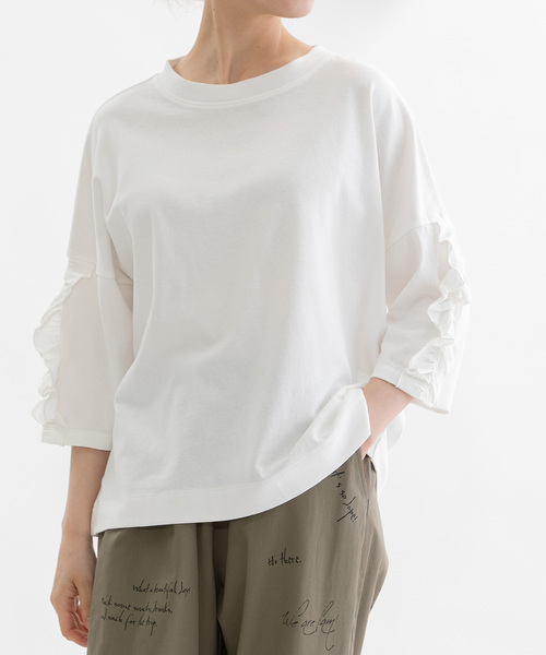 nop de nod(ノップドゥノッド)の「コットンフリル6分袖Tシャツ(Tシャツ/カットソー・レディース・オフホワイト/ブラック/グレー/ダークブルー・M)」の1枚目の写真
