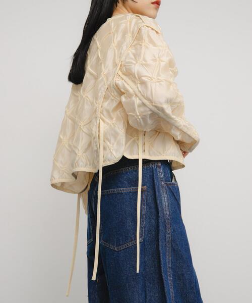 KBF（ケイビーエフ）の「シャーリングショートジャケット（ブルゾン・レディース・アイボリー/ブラック・ONE）」の21枚目の写真