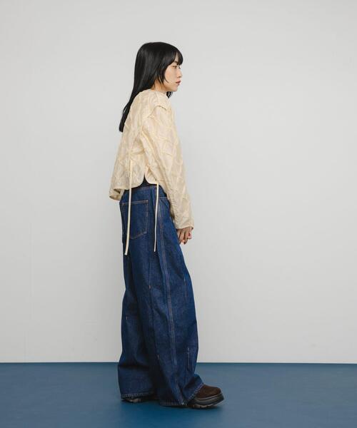 KBF（ケイビーエフ）の「シャーリングショートジャケット（ブルゾン・レディース・アイボリー/ブラック・ONE）」の19枚目の写真