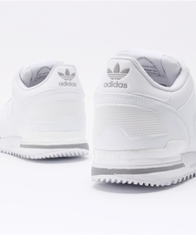 adidas（アディダス）の「adidas スニーカーG62110 ZX 700
